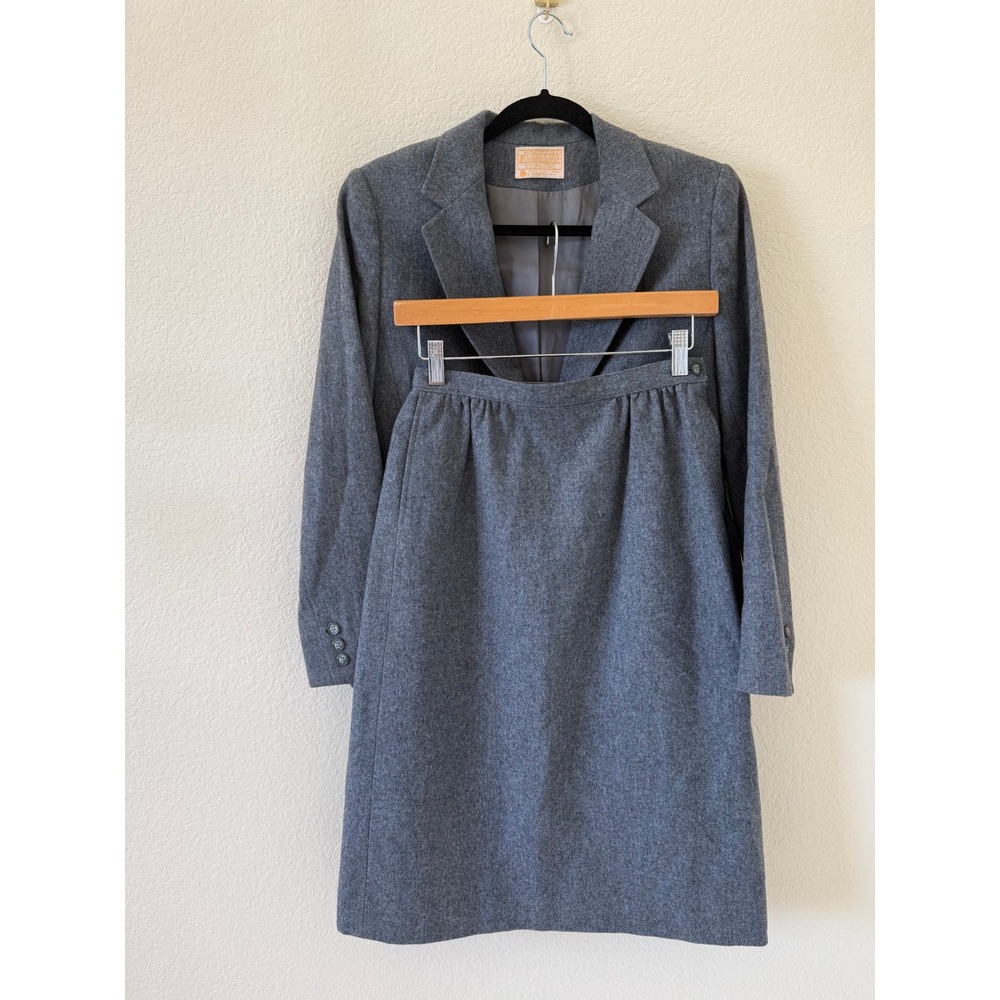 Vintage Pendleton Gray Wool Skirt Suit Blazer Set Made in USA Pure Virgin Wool 8